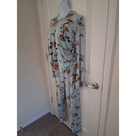 Natori Soft 2 Piece Pajamas Set Light Blue Floral Pants + Top Women’s XL - Picture 2 of 6